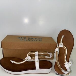 Miz Mooz White Braided Leather Sandals Size 40– Brand New in Box